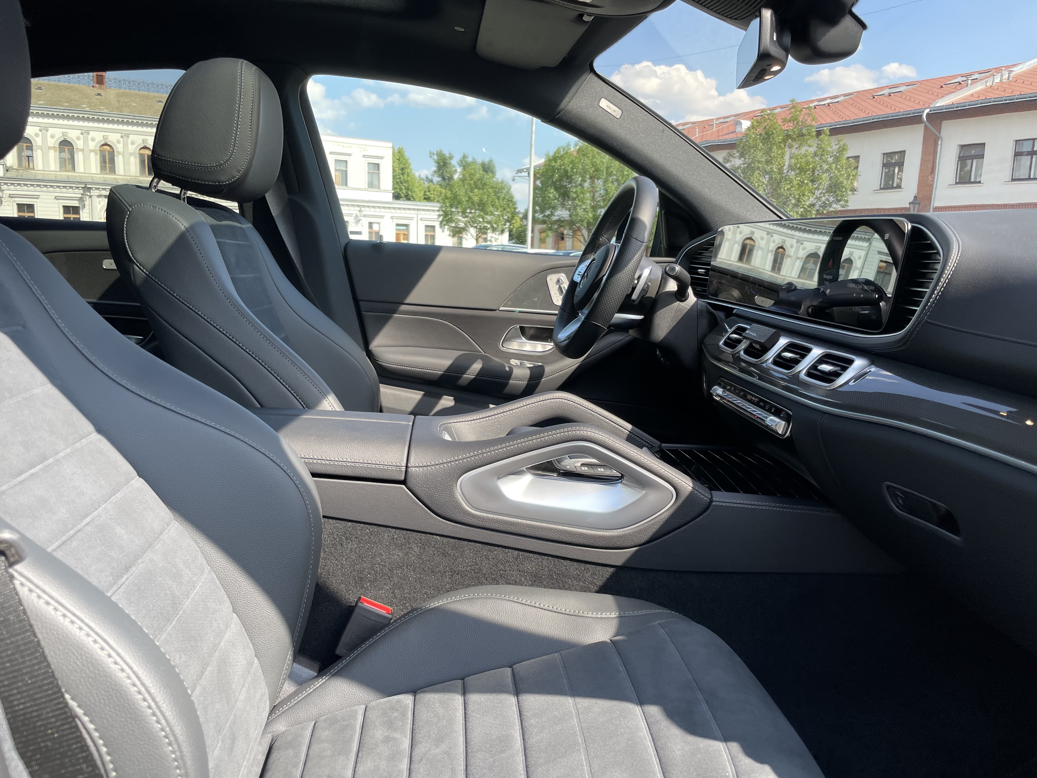 MERCEDES GLE COUPÉ 400d 4MATIC AMG | sportovní naftové suv coupé | německé předváděcí auto skladem | maximální výbava | nákup online | AUTOiBUY.com